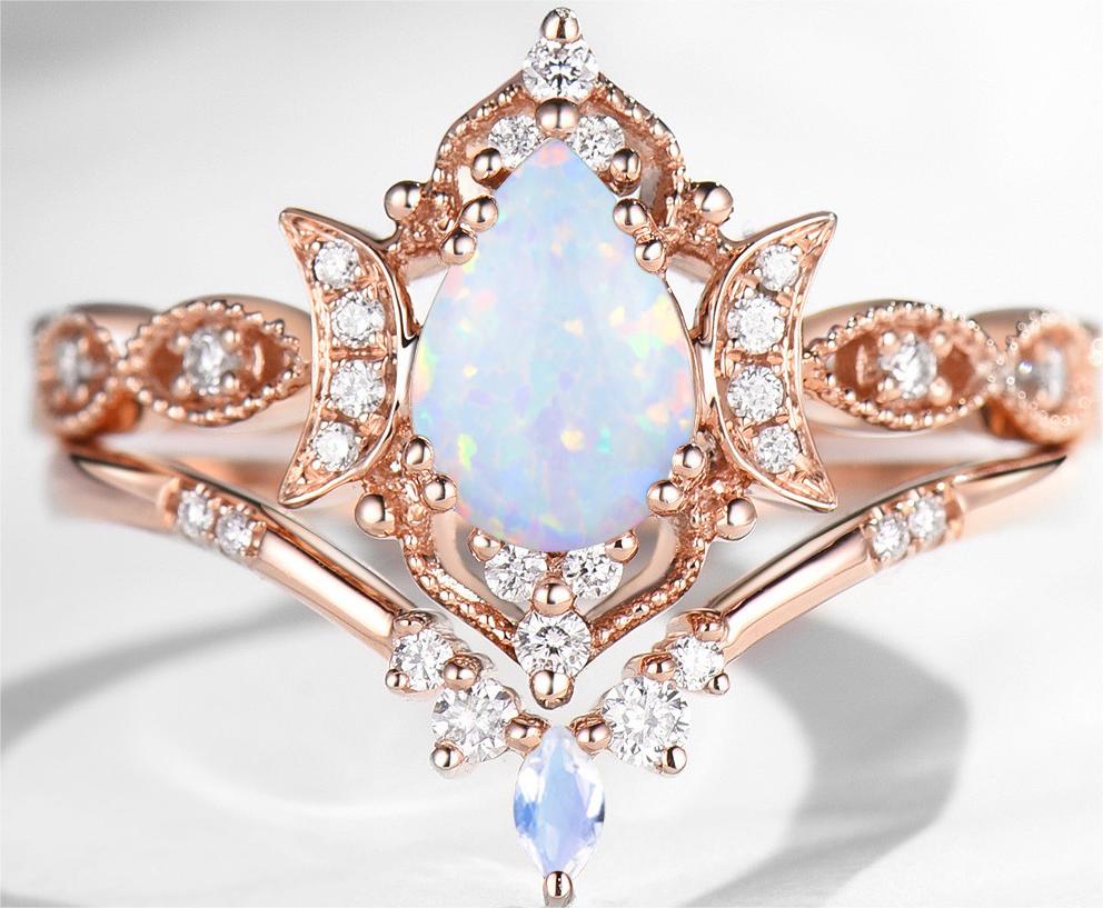 A Perfect Symbol of Love and Commitment: The Crescent Moon Engagement Ring